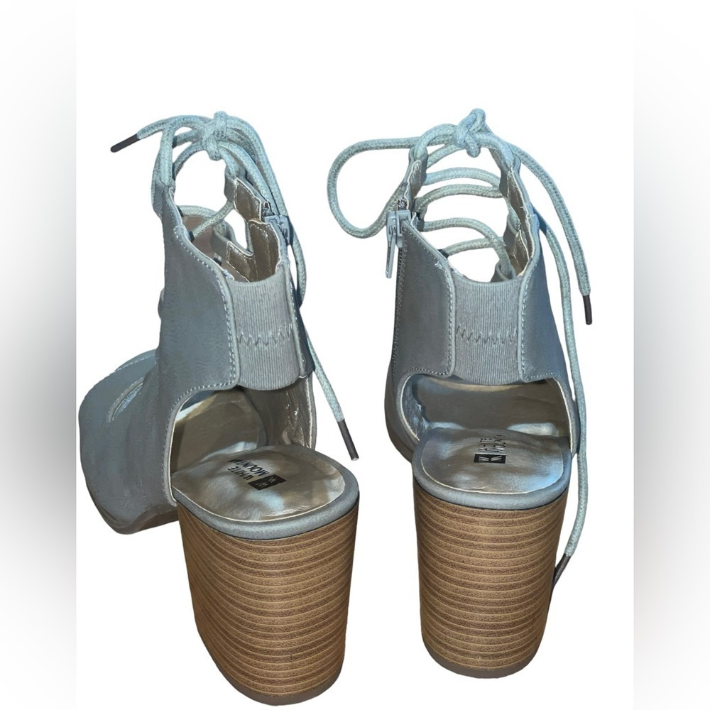 White Mountain gladiator style ghillie lace design sandals. Size 8 1/2M GUC - Picture 8 of 13